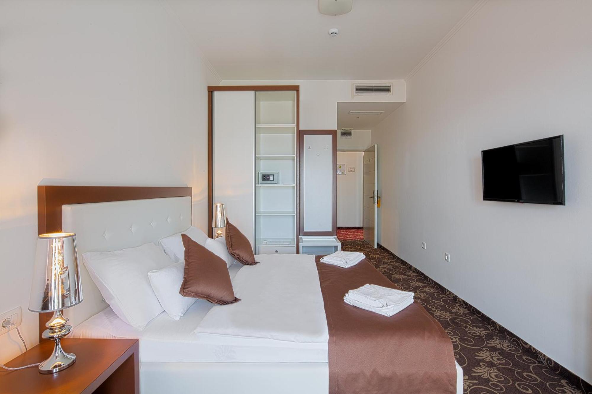 Hotel Pozzo بودفا المظهر الخارجي الصورة