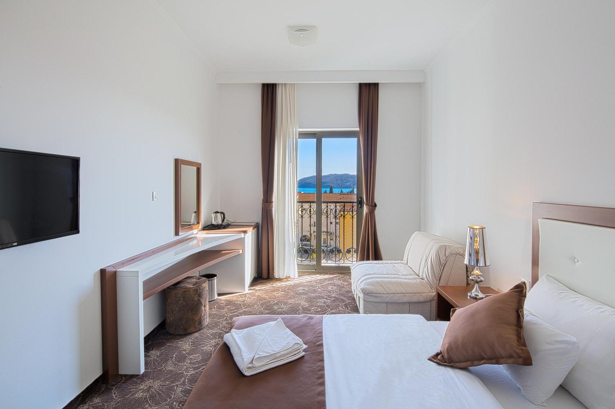 Hotel Pozzo بودفا المظهر الخارجي الصورة