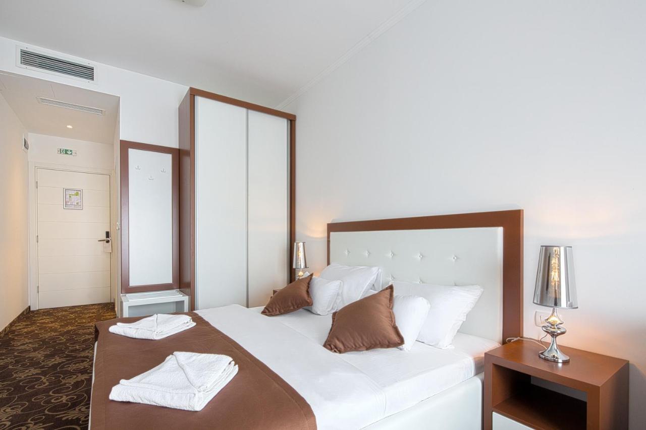 Hotel Pozzo بودفا المظهر الخارجي الصورة