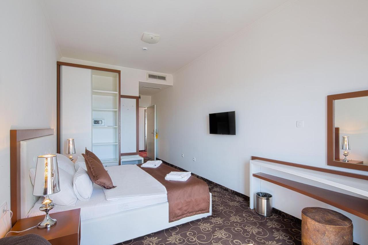 Hotel Pozzo بودفا المظهر الخارجي الصورة