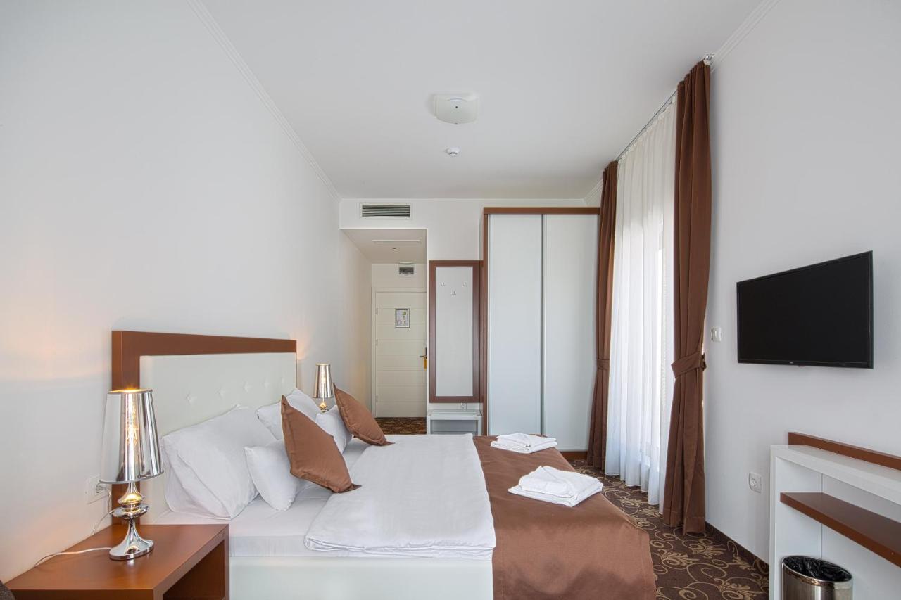 Hotel Pozzo بودفا المظهر الخارجي الصورة