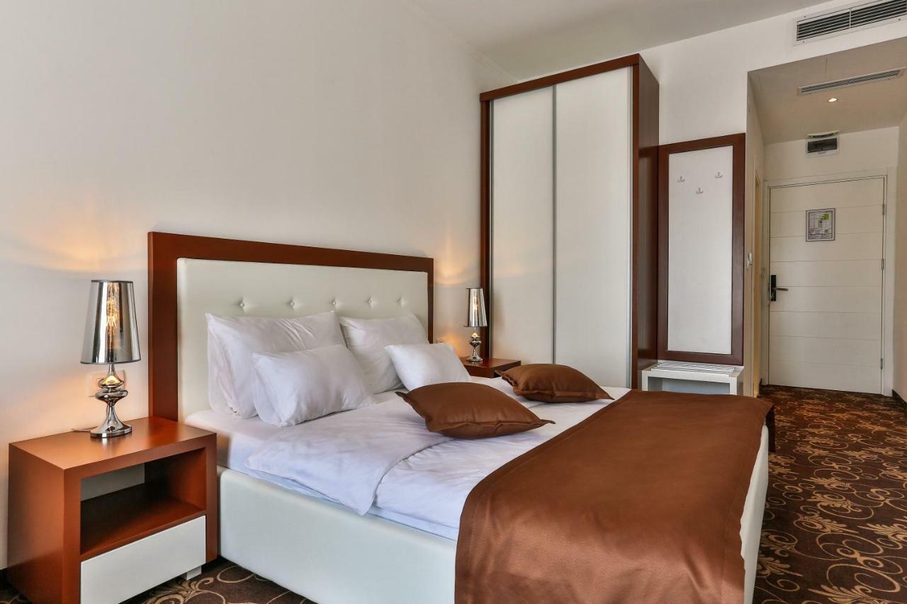 Hotel Pozzo بودفا المظهر الخارجي الصورة