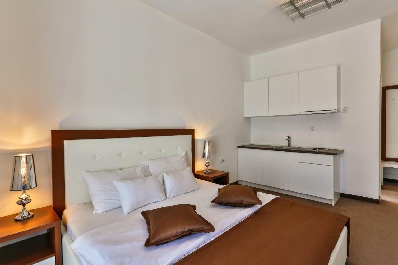 Hotel Pozzo بودفا المظهر الخارجي الصورة