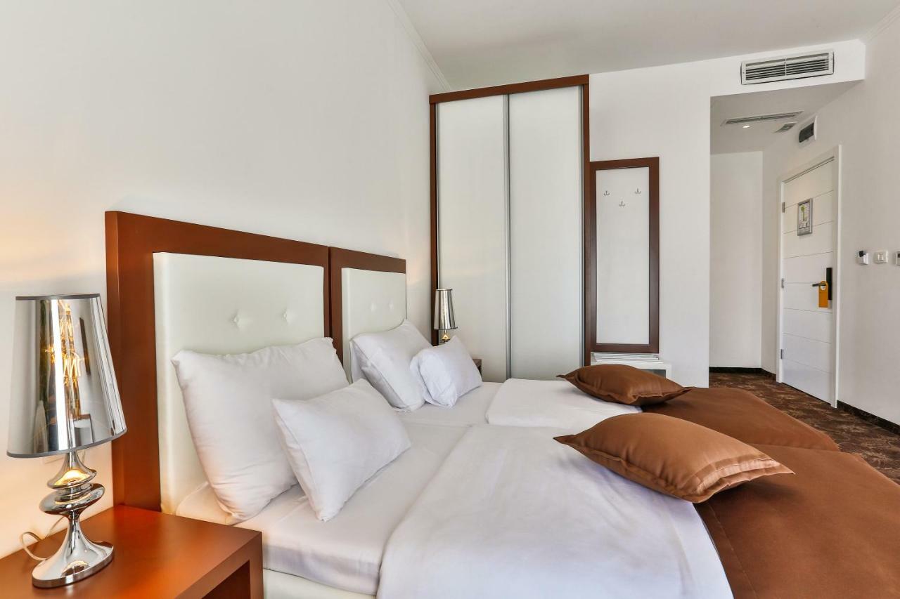 Hotel Pozzo بودفا المظهر الخارجي الصورة